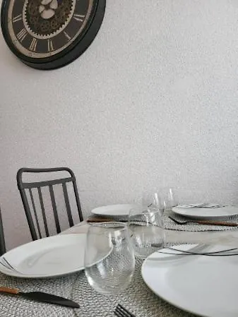 T2 Barbusse 4pers, 3lits, Wifi * Agen